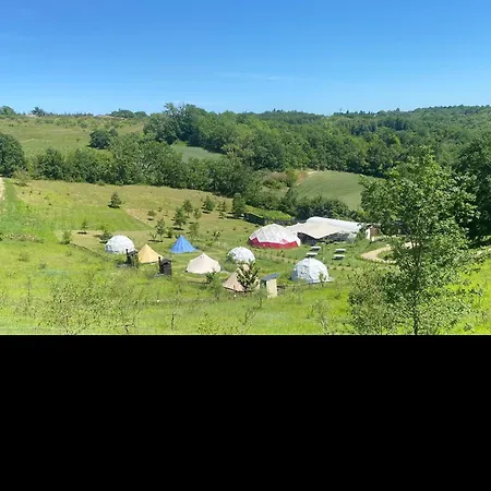 Igloo, Lodge Et Tipi Confortable * L'Honor-de-Cos